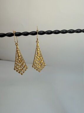 Gold Filigree Drop Earrings - Elegant Women's Jewelry